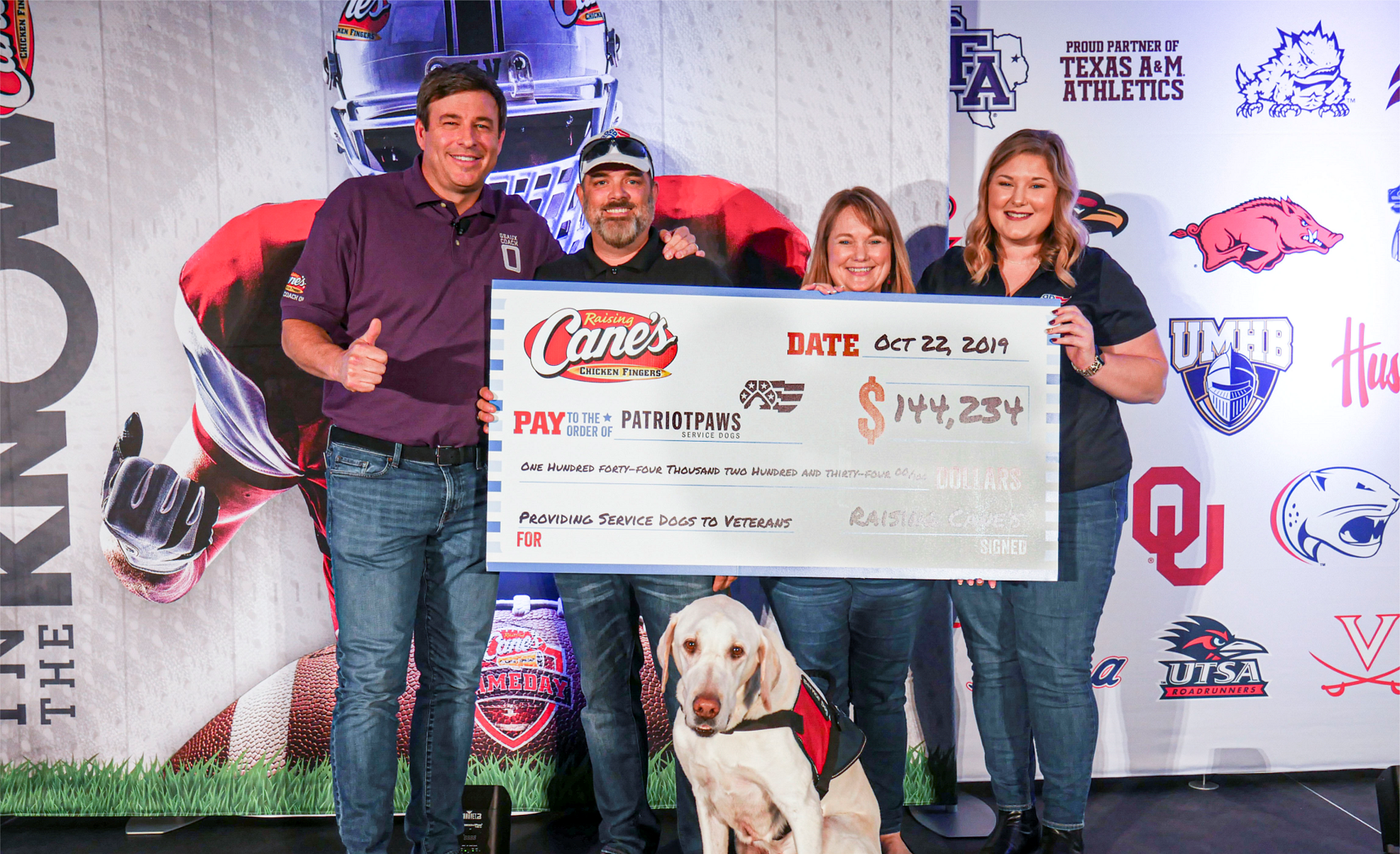 Restaurant chain donates over $100K to Patriot PAWS